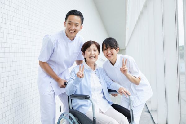 Personalized support throughout the expert review process